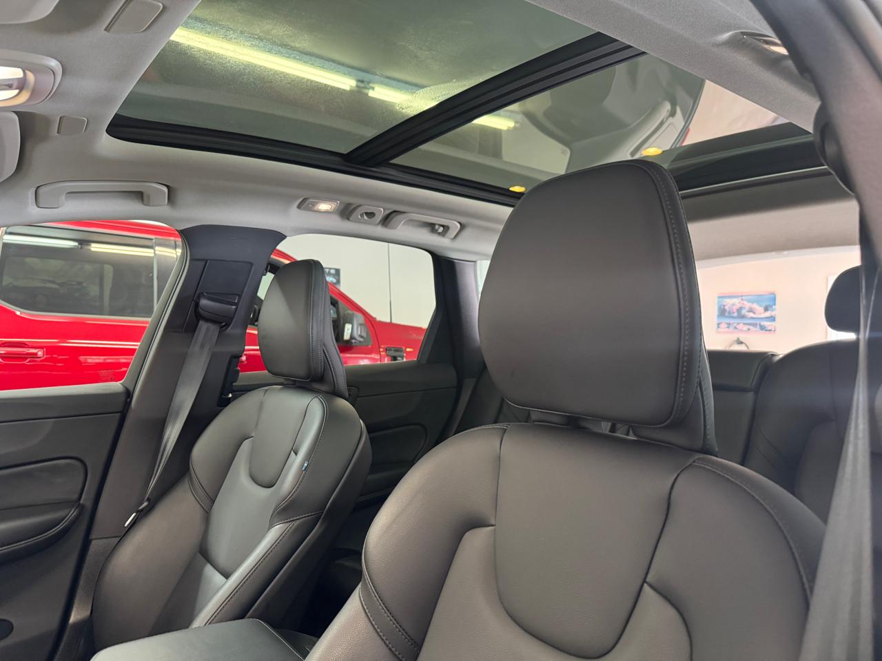 Volvo XC60 B5 Core AWD 2025