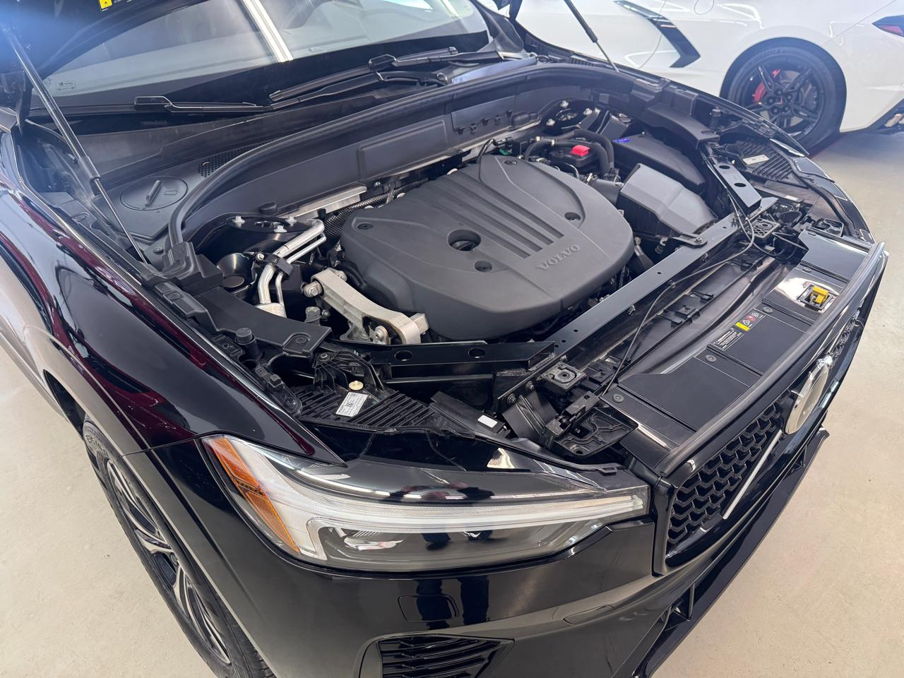 Volvo XC60 B5 Core AWD 2025