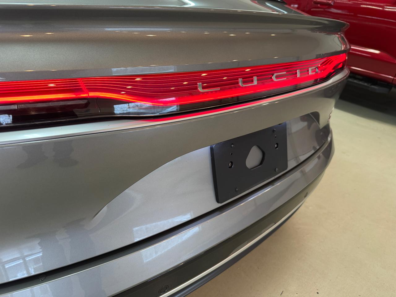 Lucid Air Touring 2024