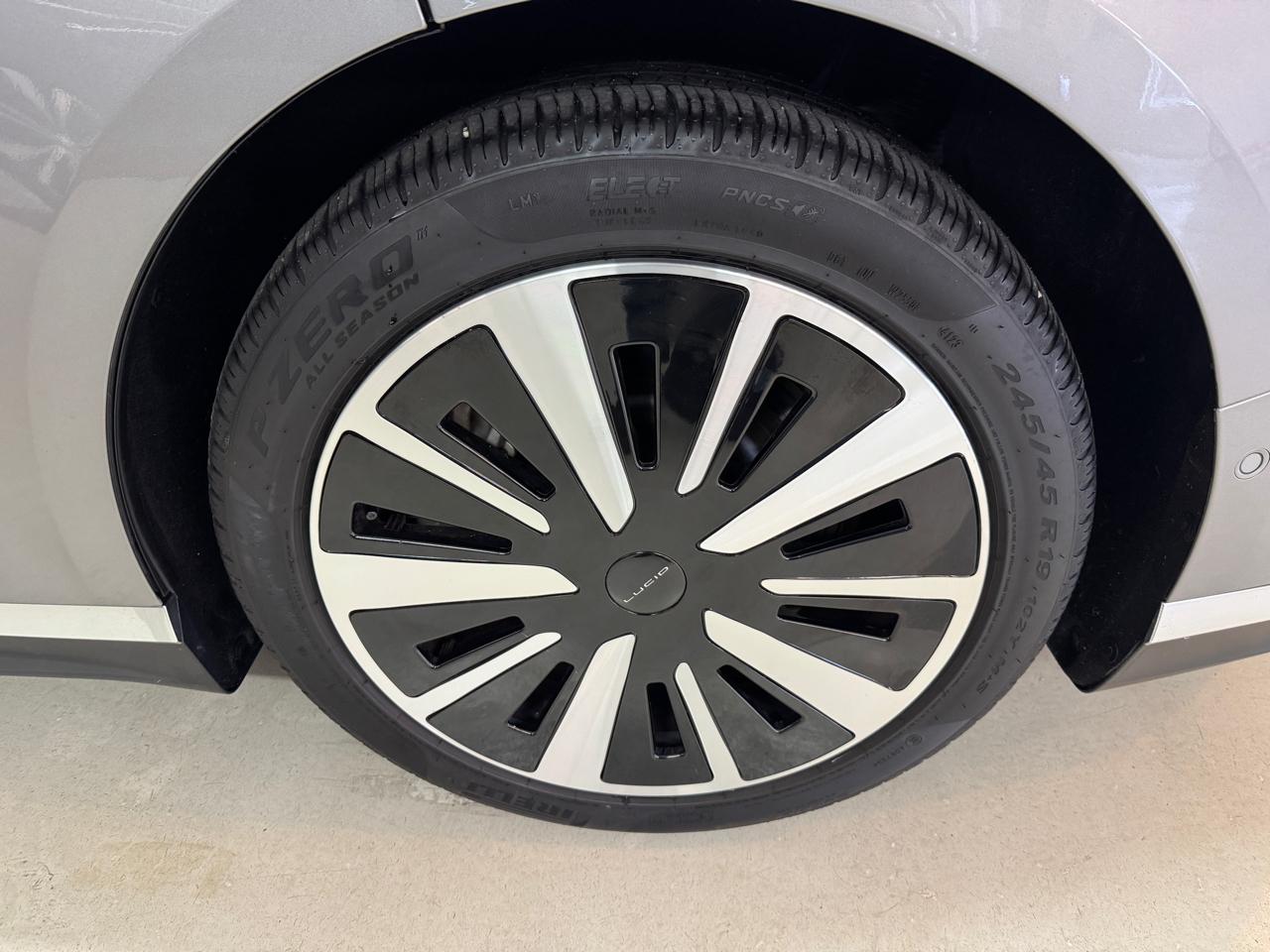 Lucid Air Touring 2024