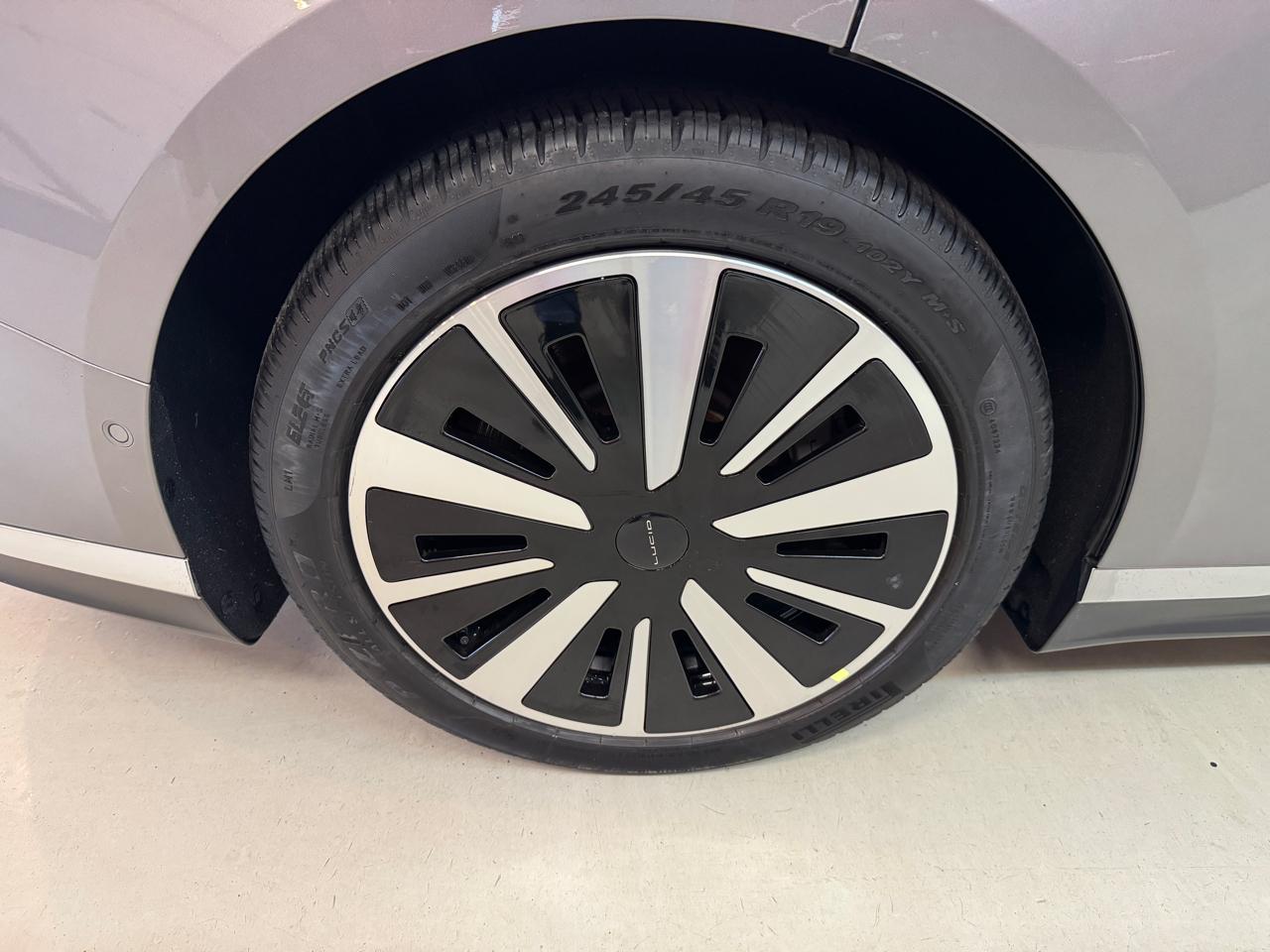 Lucid Air Touring 2024