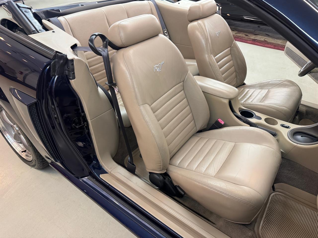 Ford Mustang GT Premium Convertible 2001