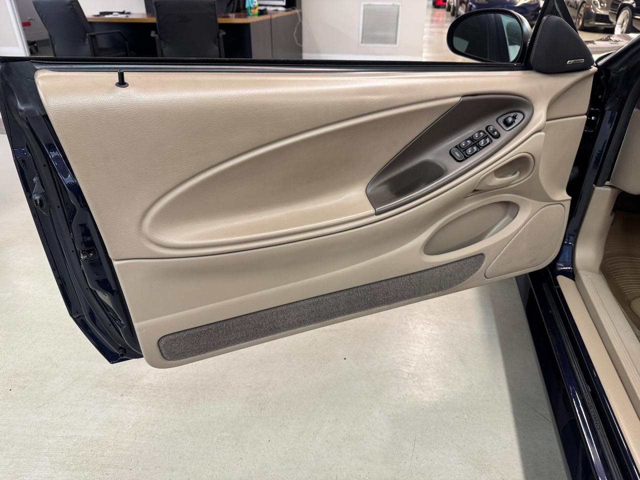 Ford Mustang GT Premium Convertible 2001