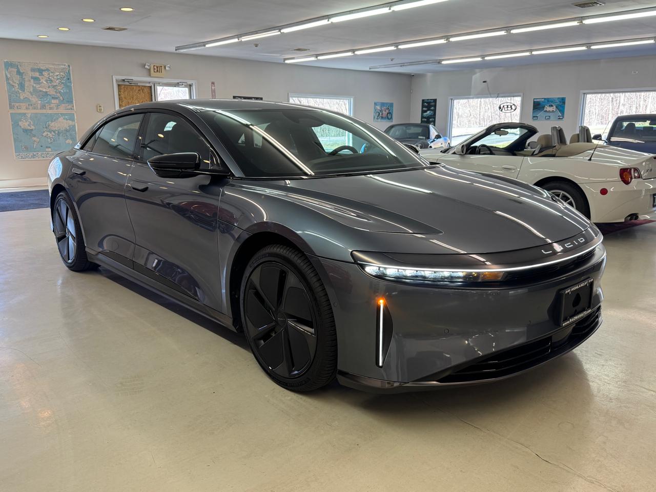 Lucid Air Pure 2024