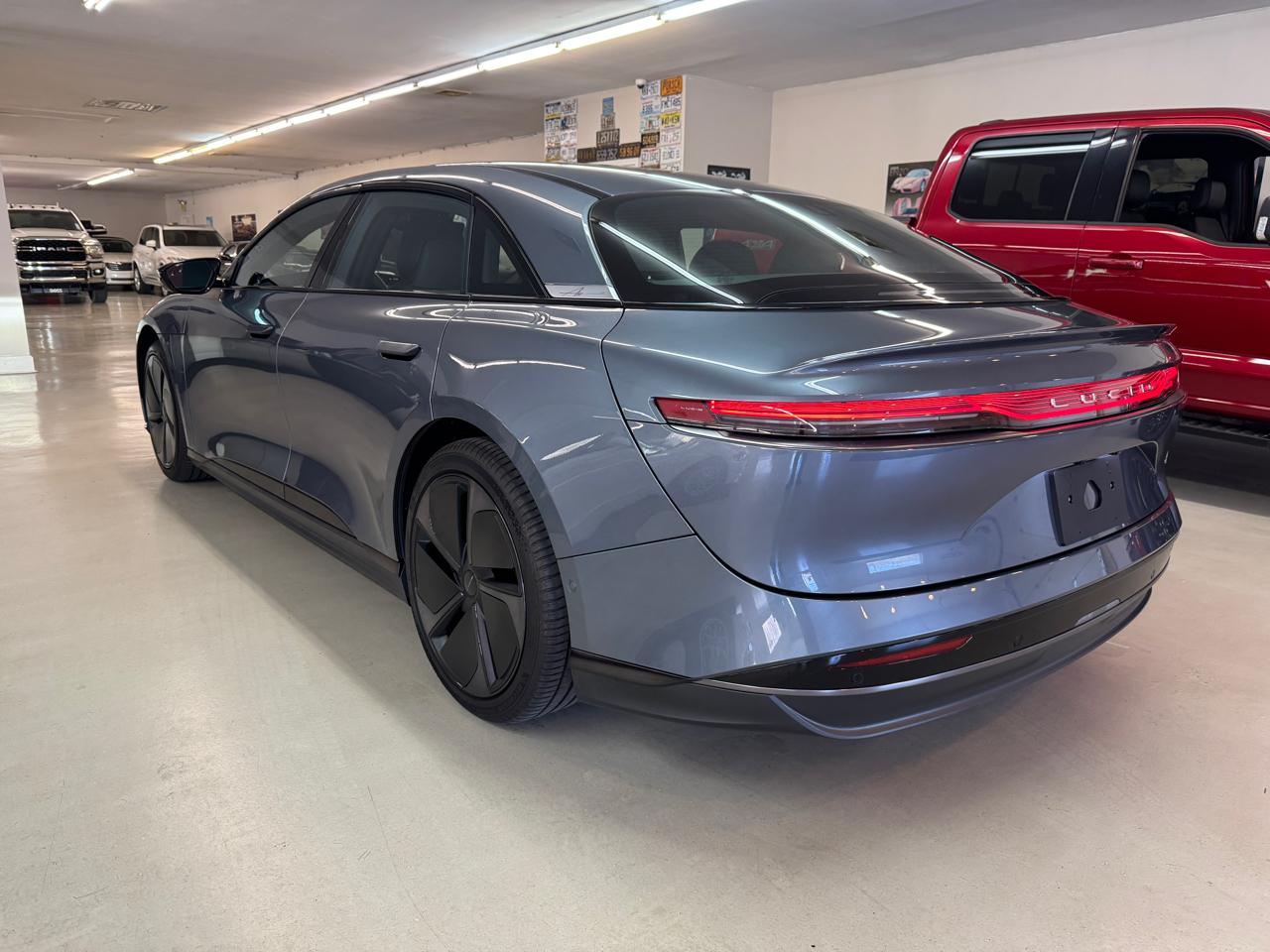 Lucid Air Pure 2024