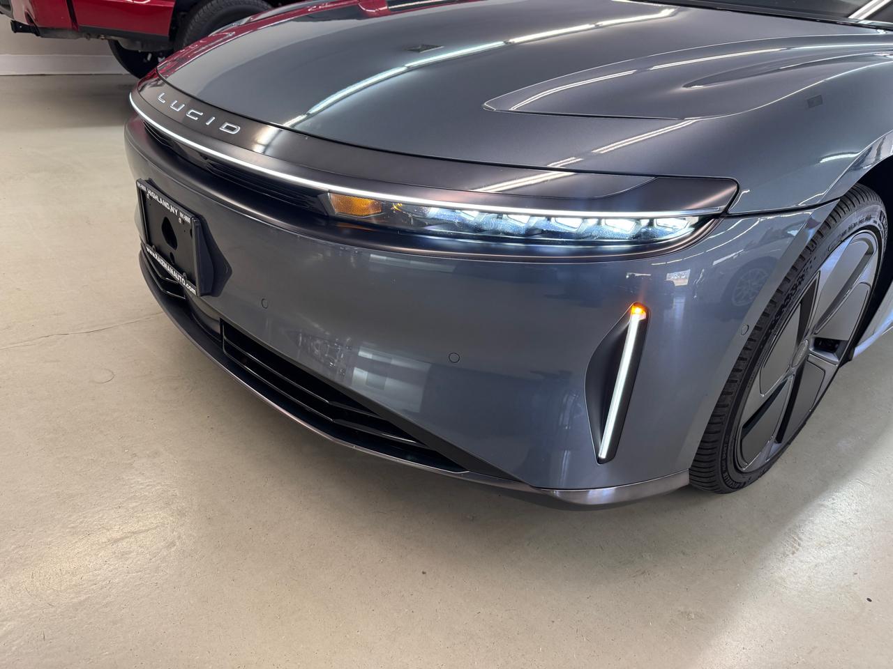 Lucid Air Pure 2024