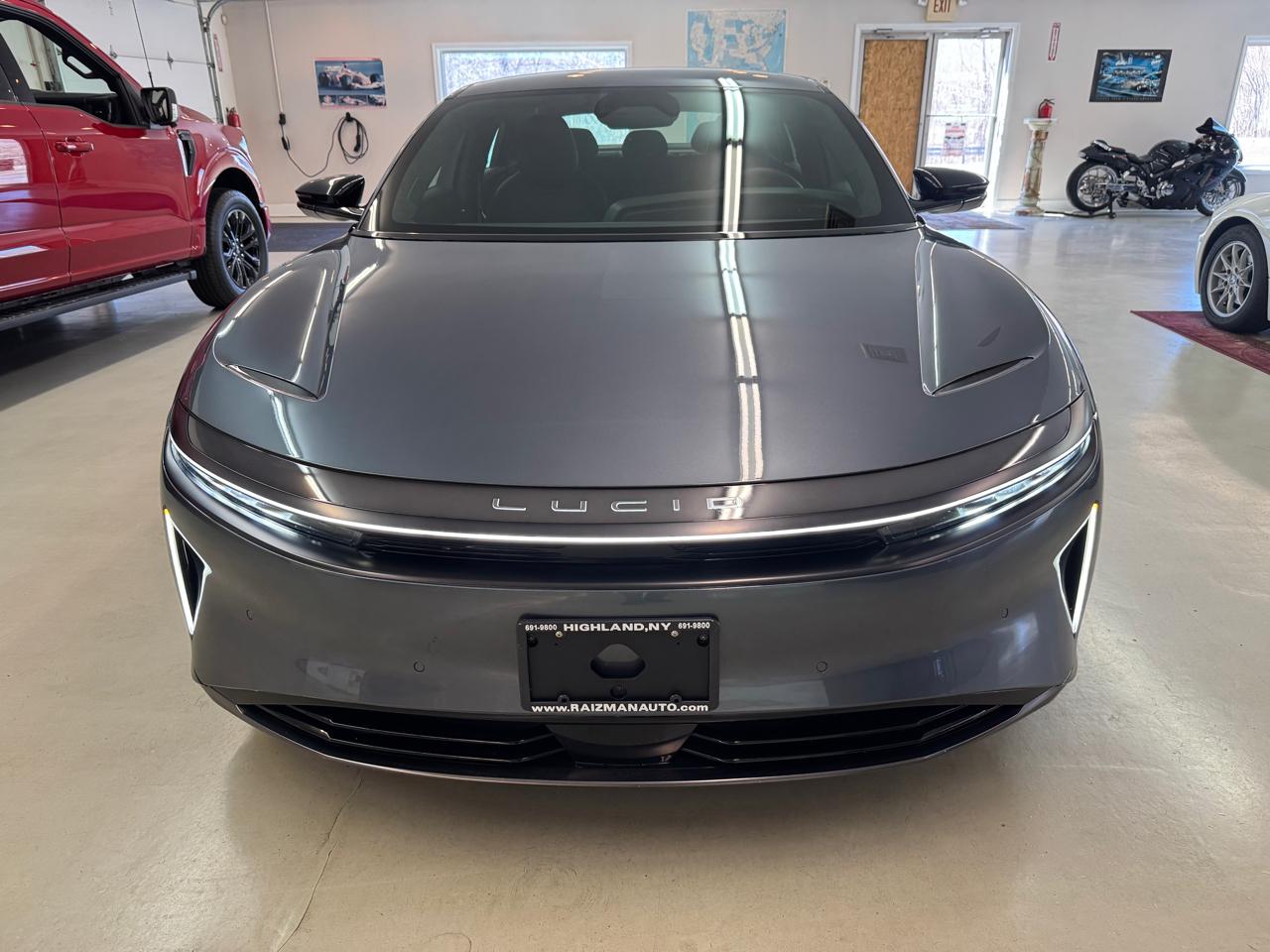 Lucid Air Pure 2024