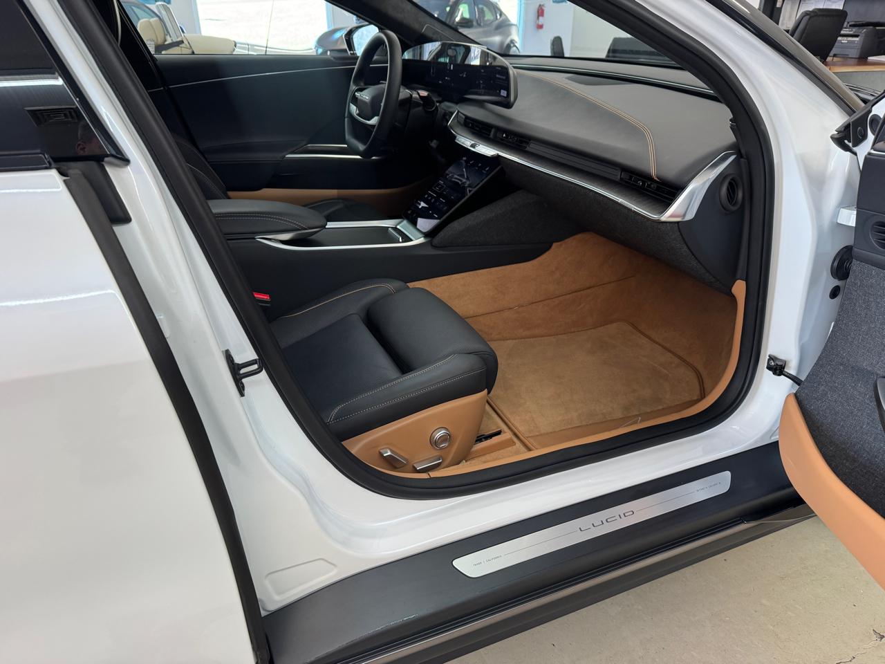 Lucid Air Touring 2024