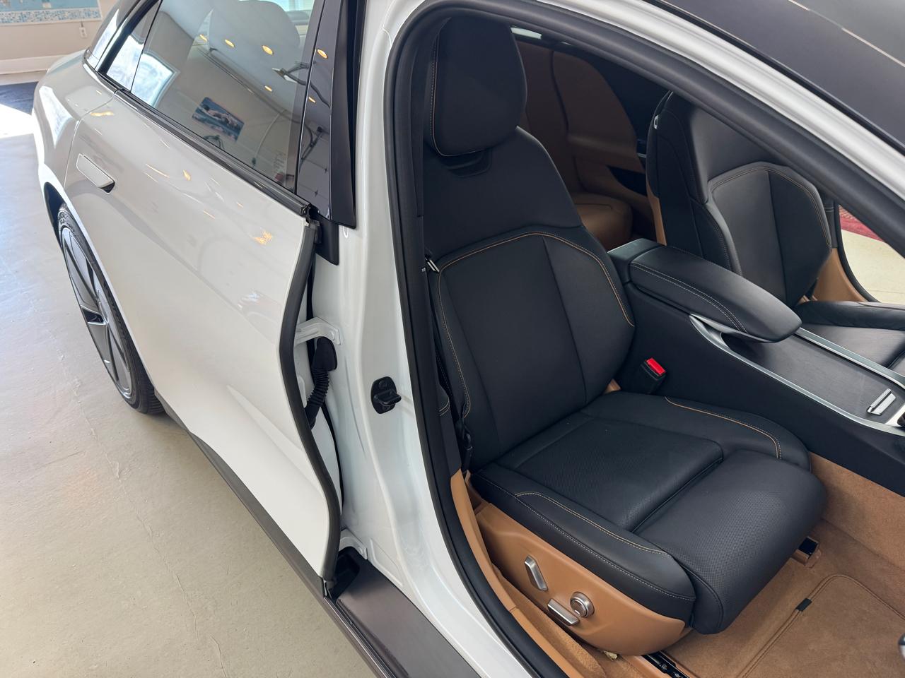 Lucid Air Touring 2024