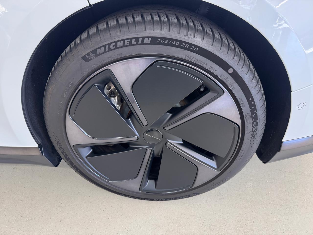 Lucid Air Touring 2024