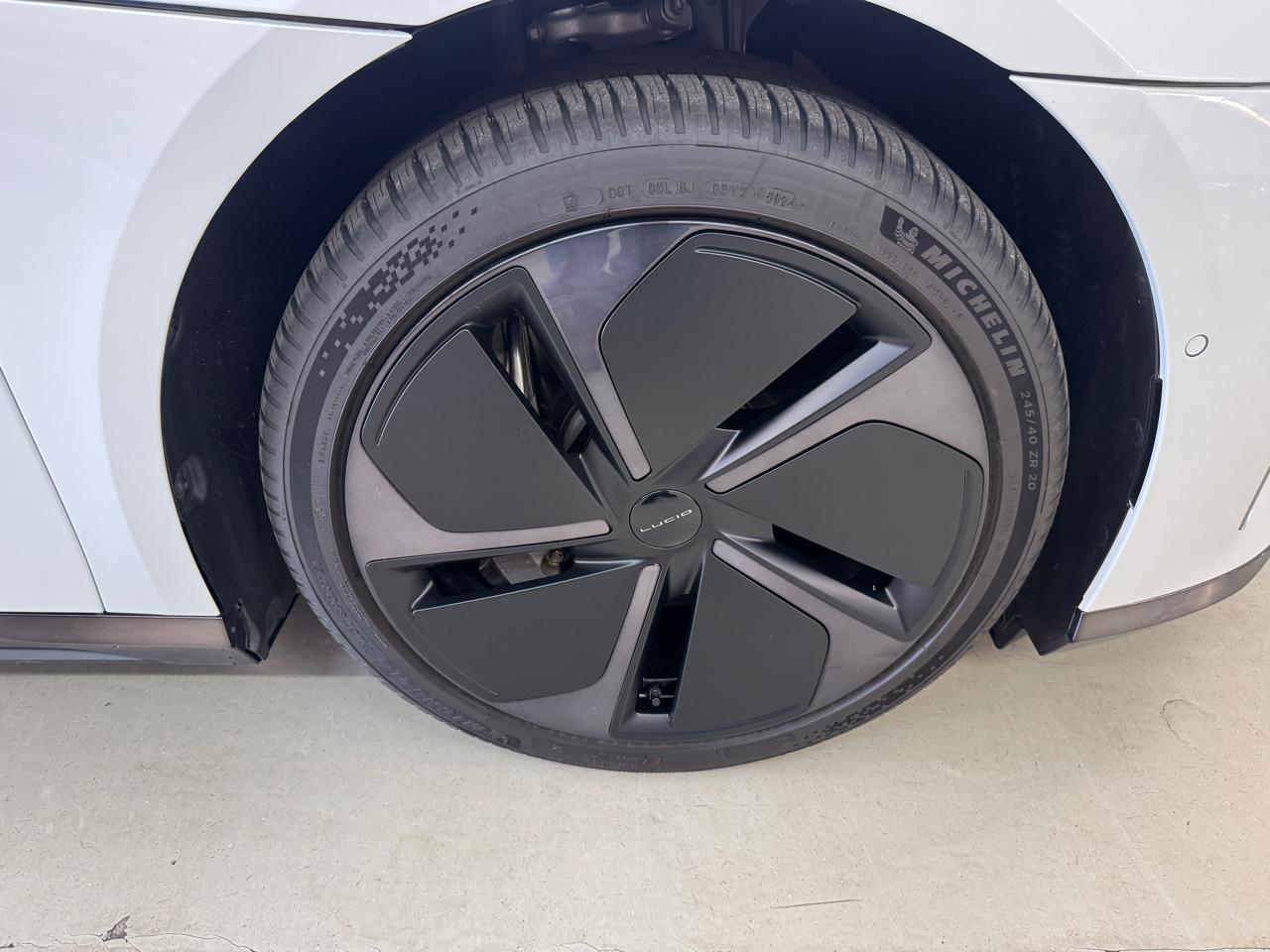 Lucid Air Touring 2024