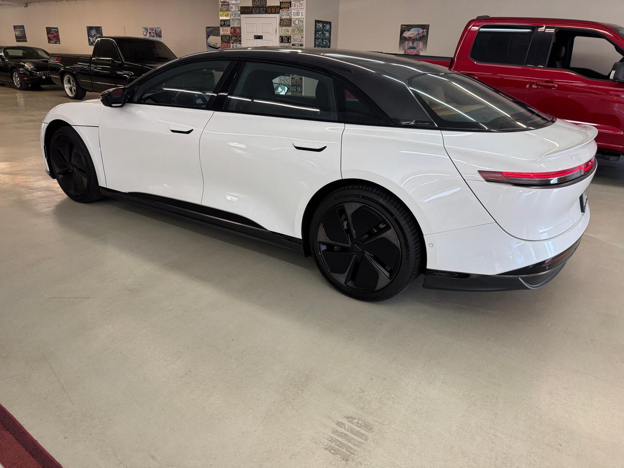 Lucid Air Touring 2024