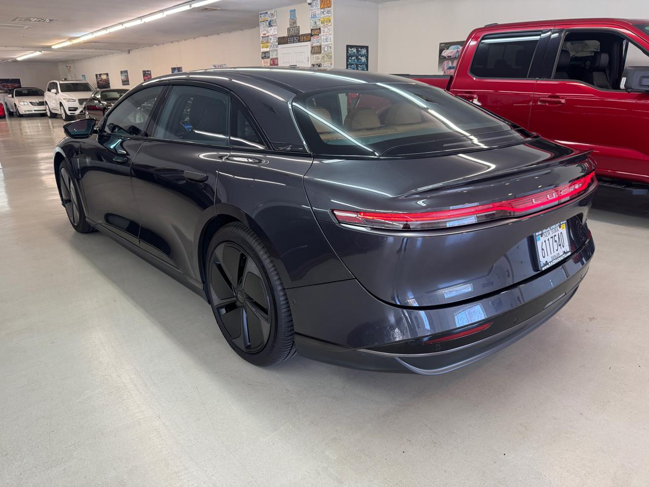 Lucid Air Touring 2024