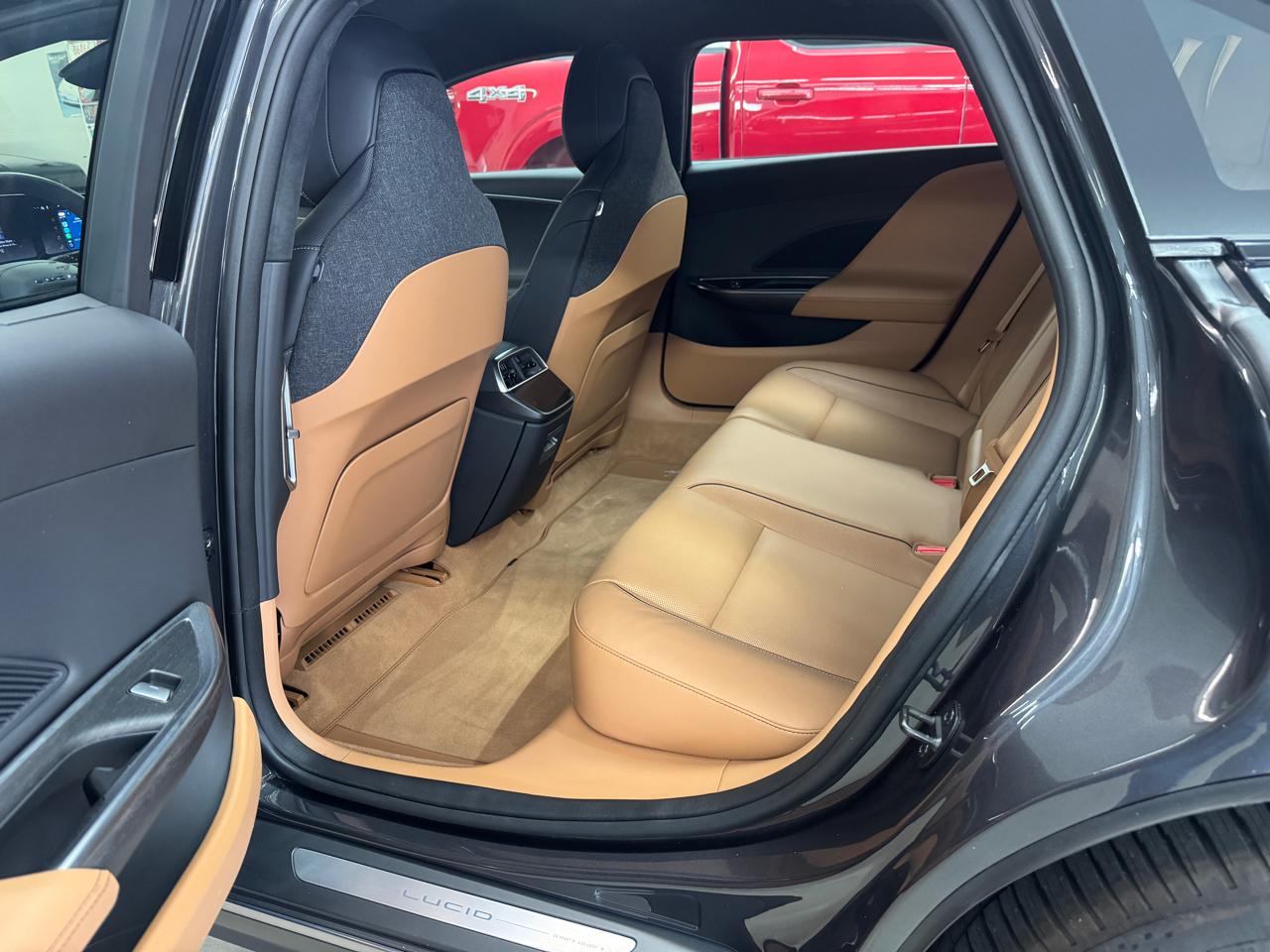 Lucid Air Touring 2024