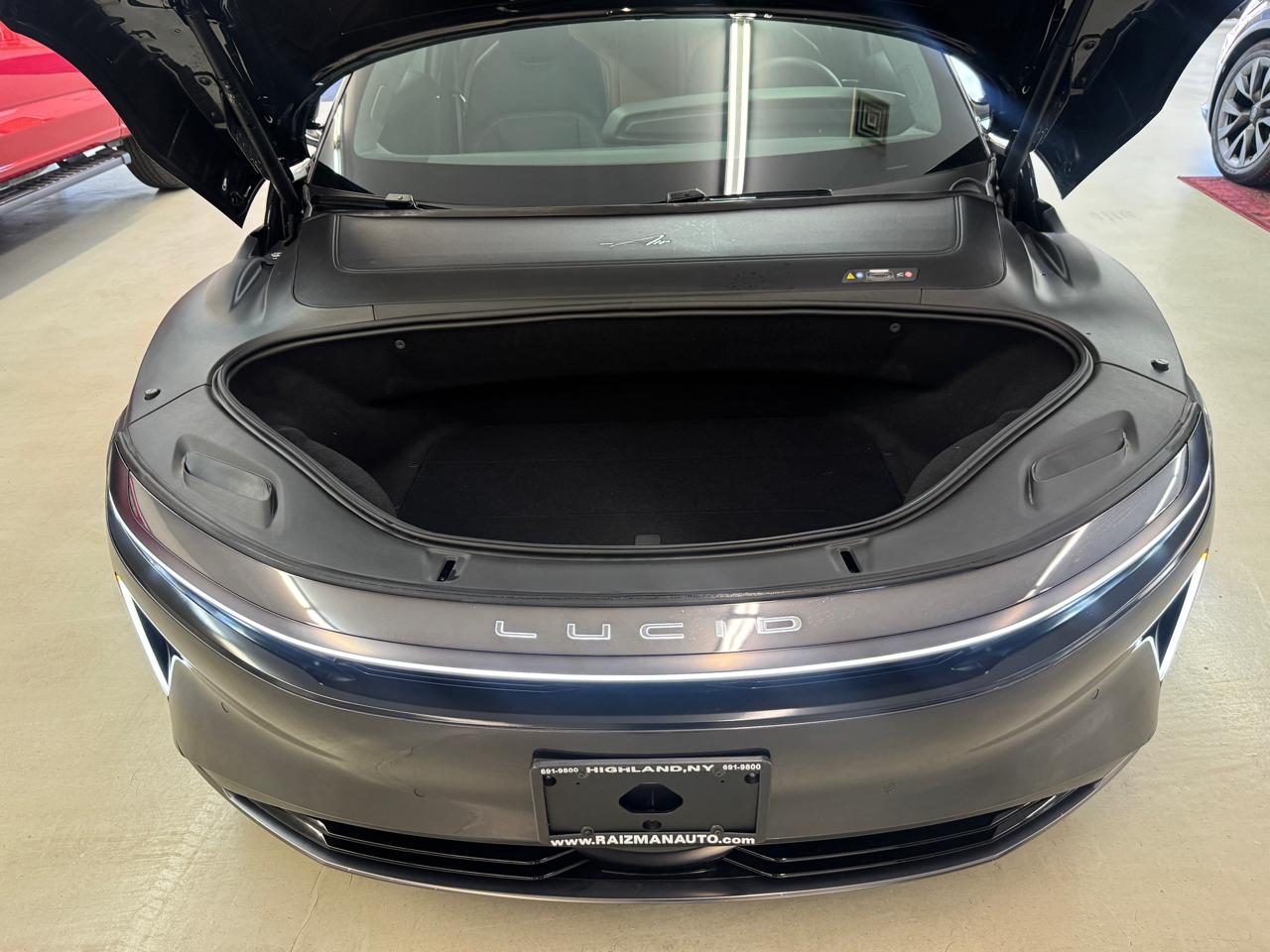 Lucid Air Touring 2024