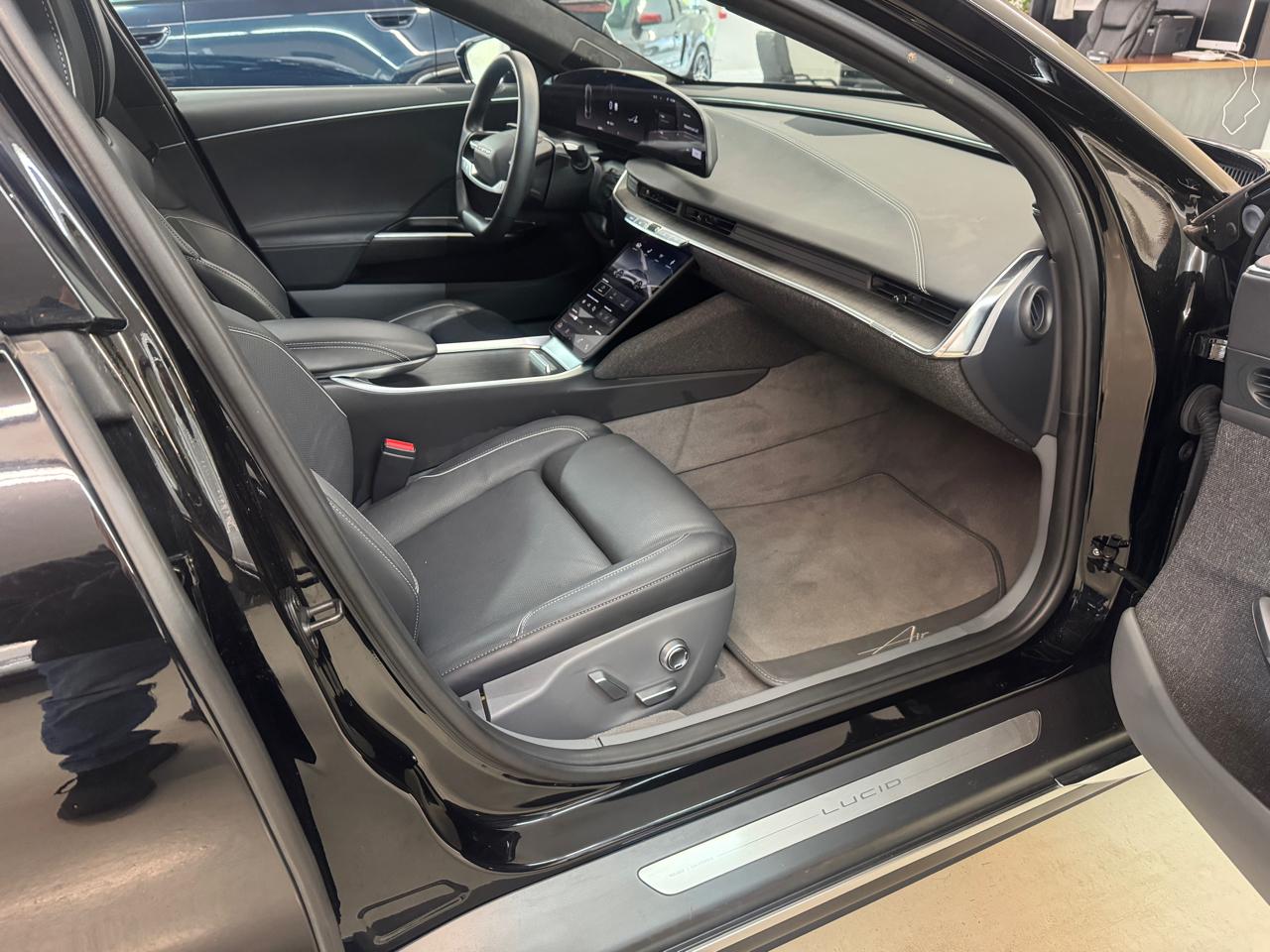 Lucid Air Touring 2023