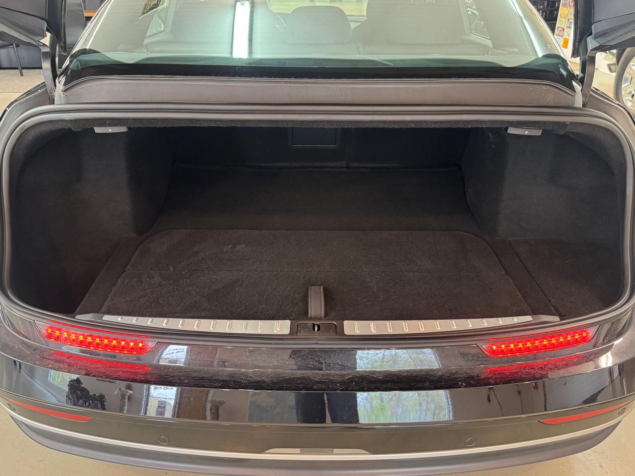 Lucid Air Touring 2023