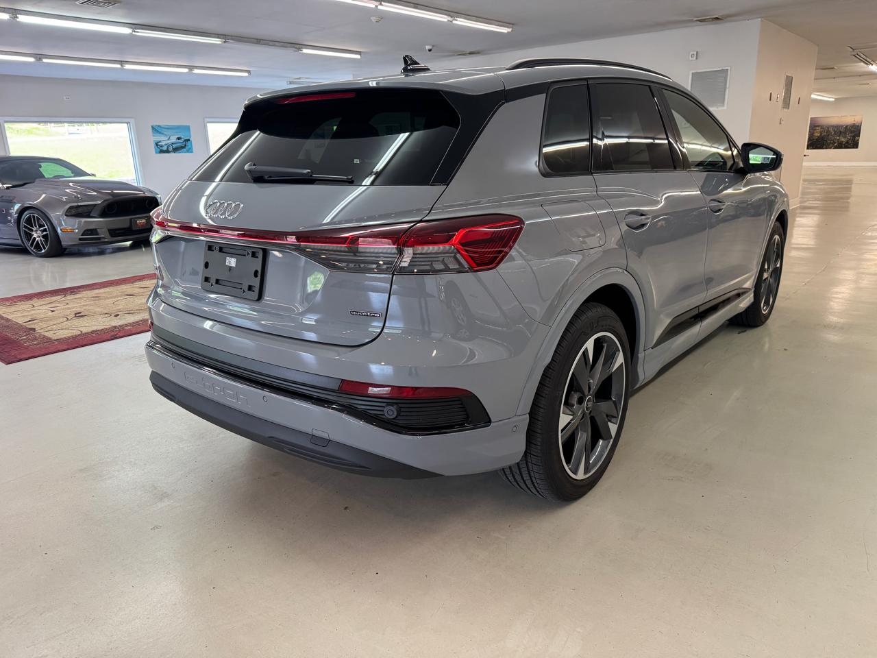 Audi Q4 e-tron  2024