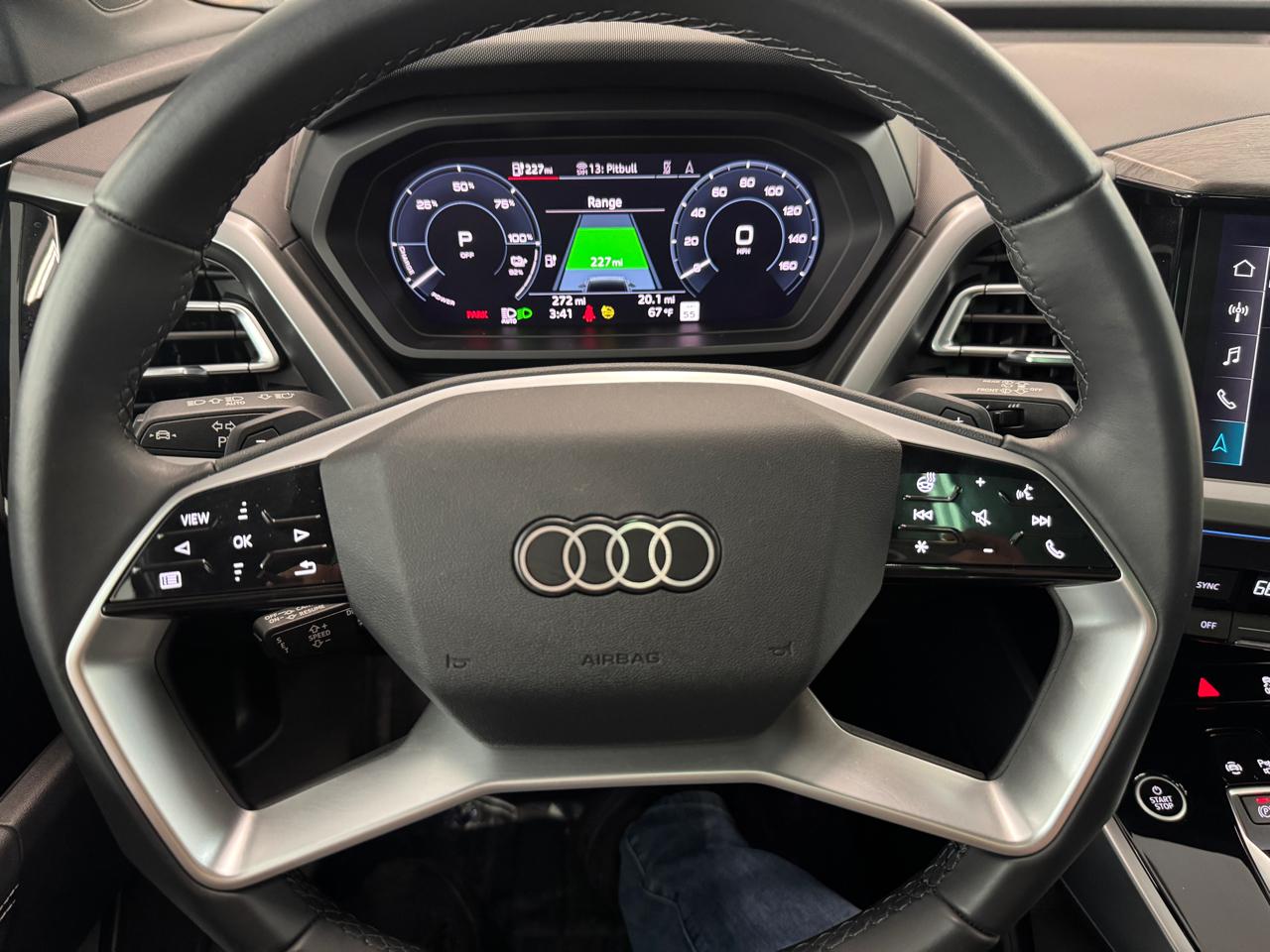 Audi Q4 e-tron  2024