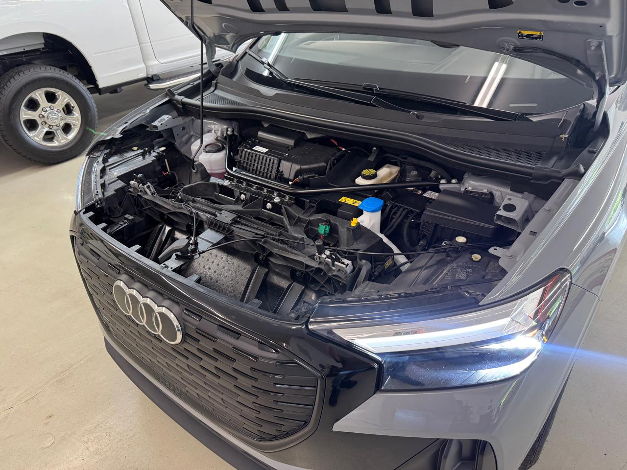 Audi Q4 e-tron  2024