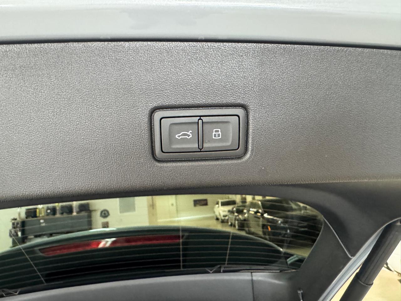 Audi Q4 e-tron  2024