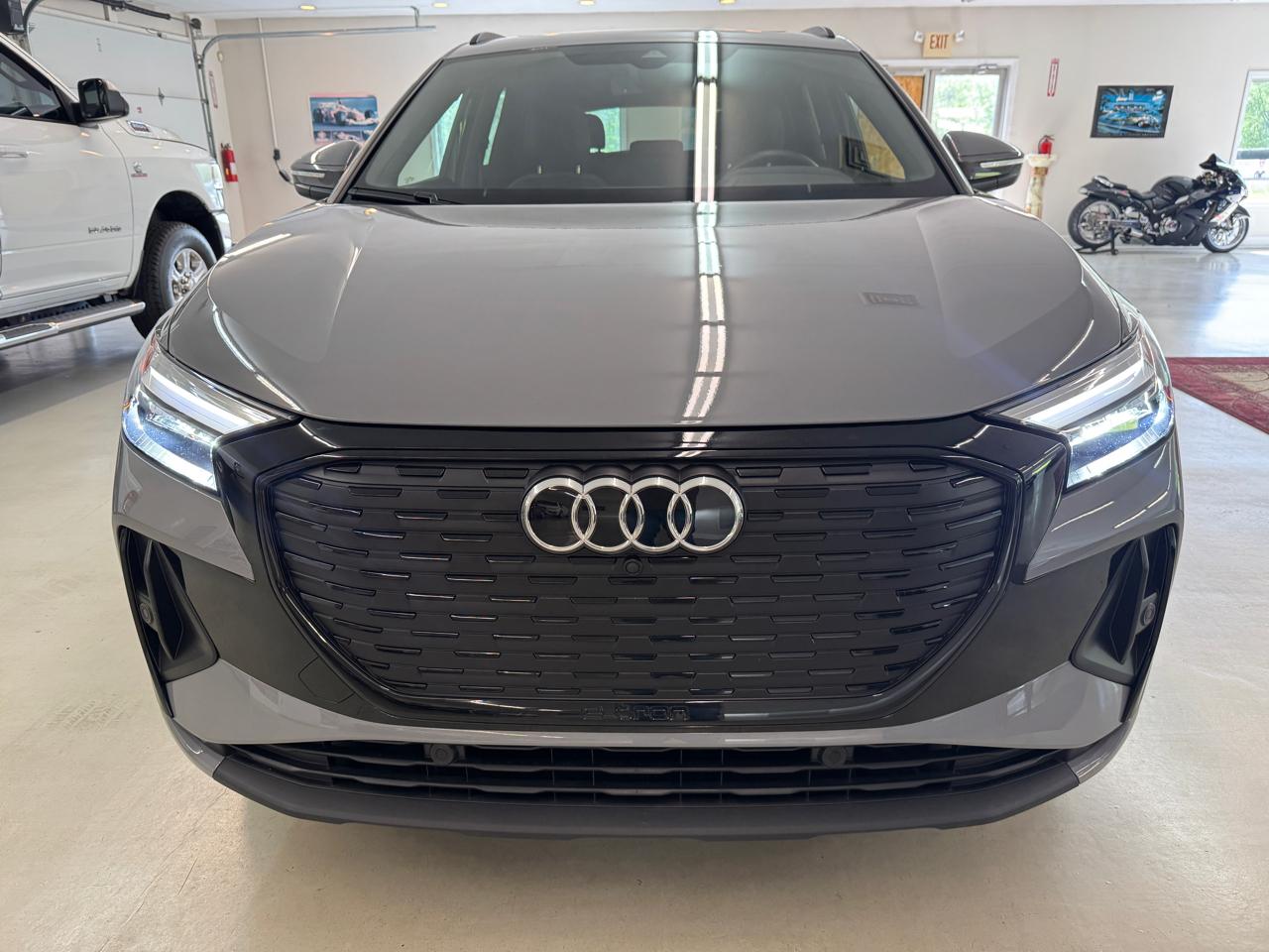 Audi Q4 e-tron  2024