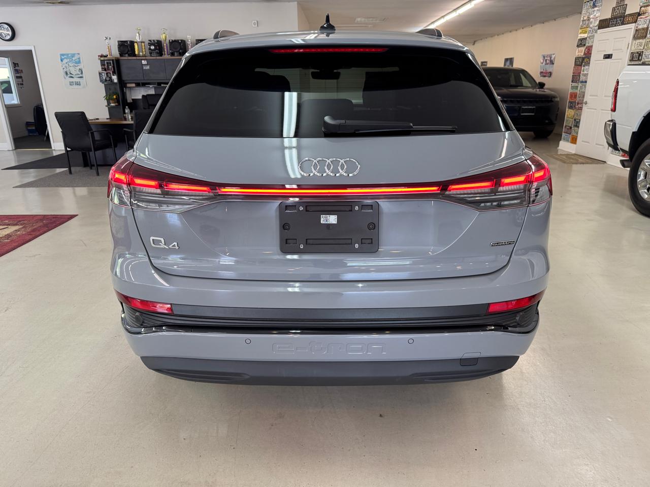Audi Q4 e-tron  2024
