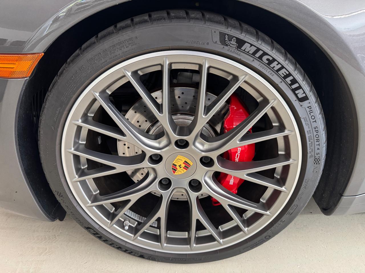 Porsche 911 Carrera S Coupe 2019