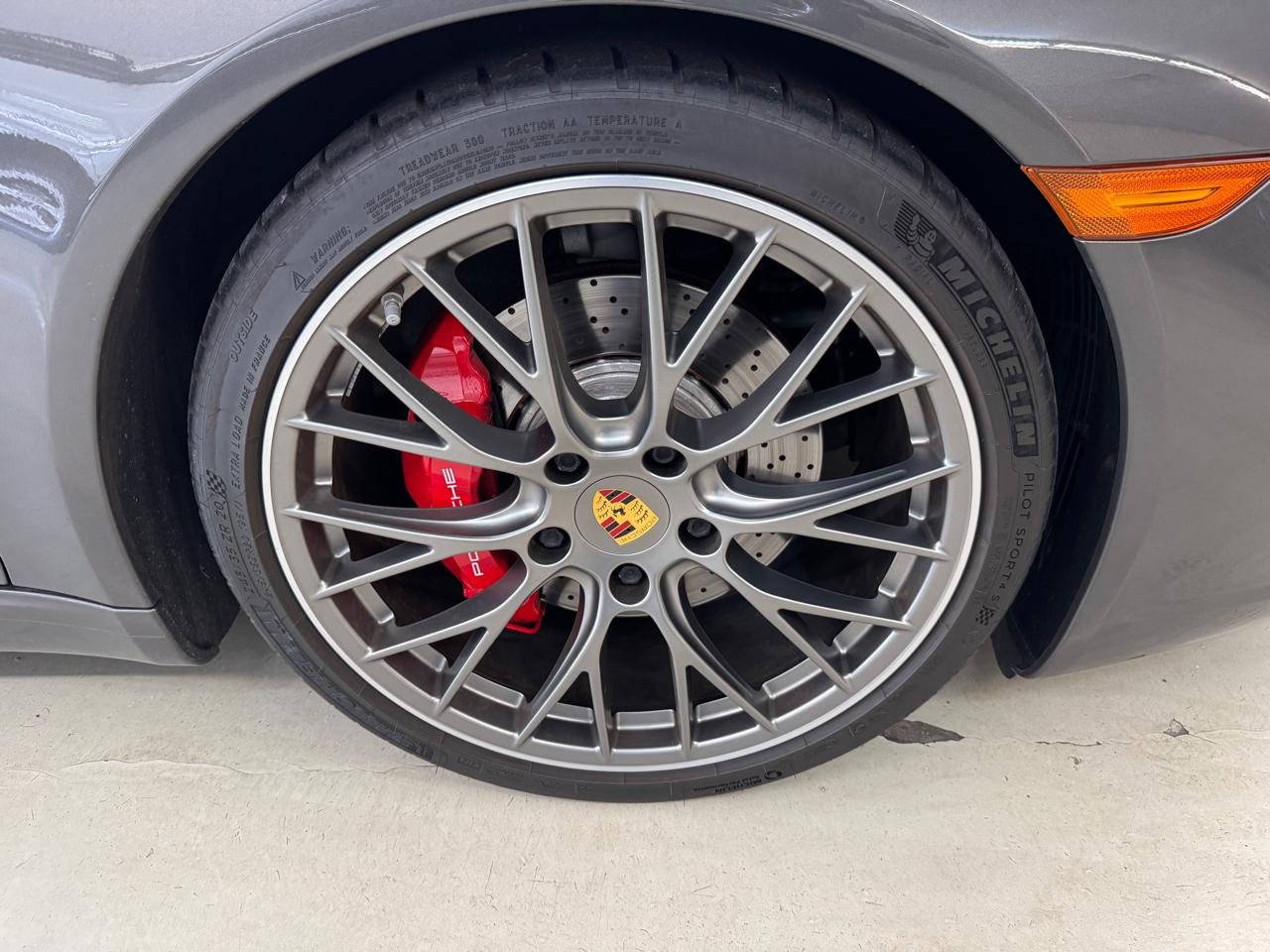Porsche 911 Carrera S Coupe 2019