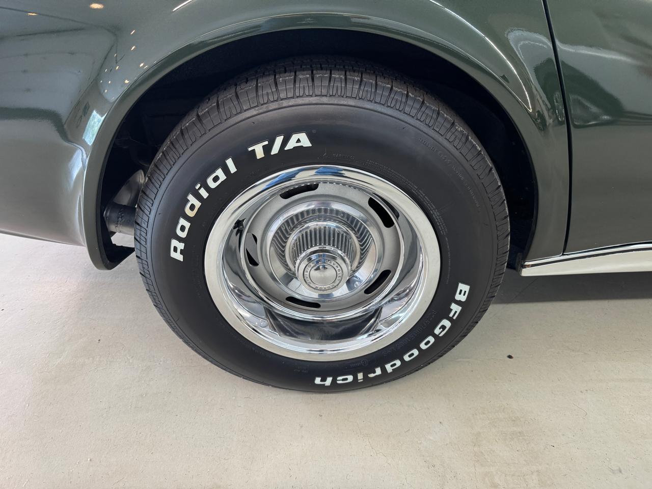 Chevrolet Corvette Base 1974