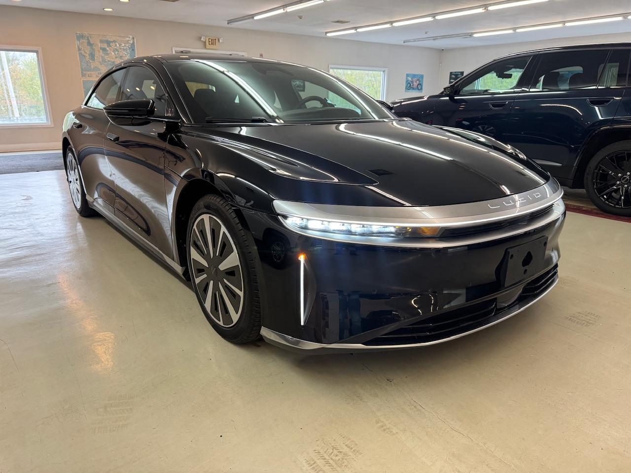 Lucid Air Pure 2023
