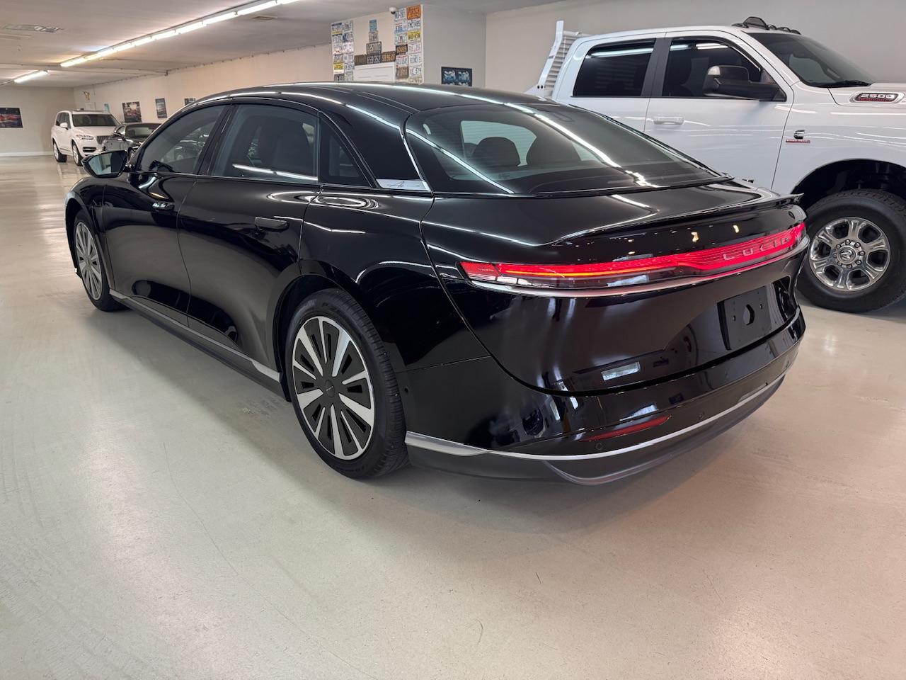 Lucid Air Pure 2023