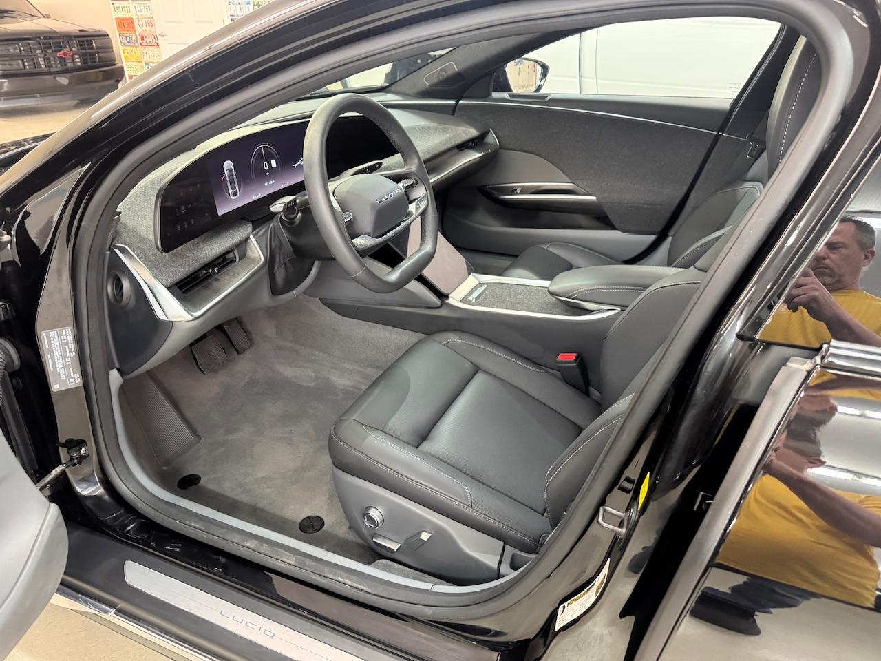 Lucid Air Pure 2023