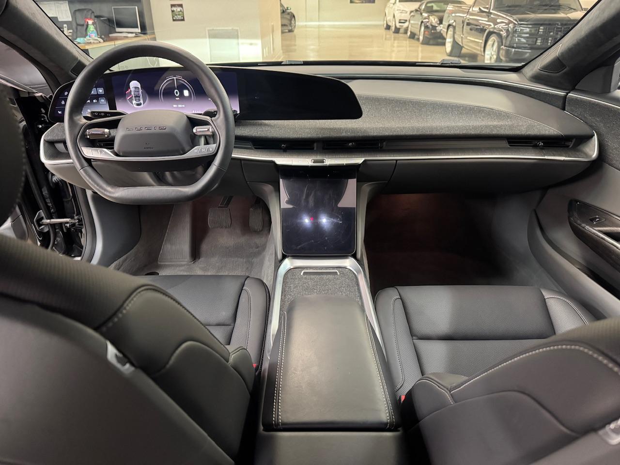Lucid Air Pure 2023