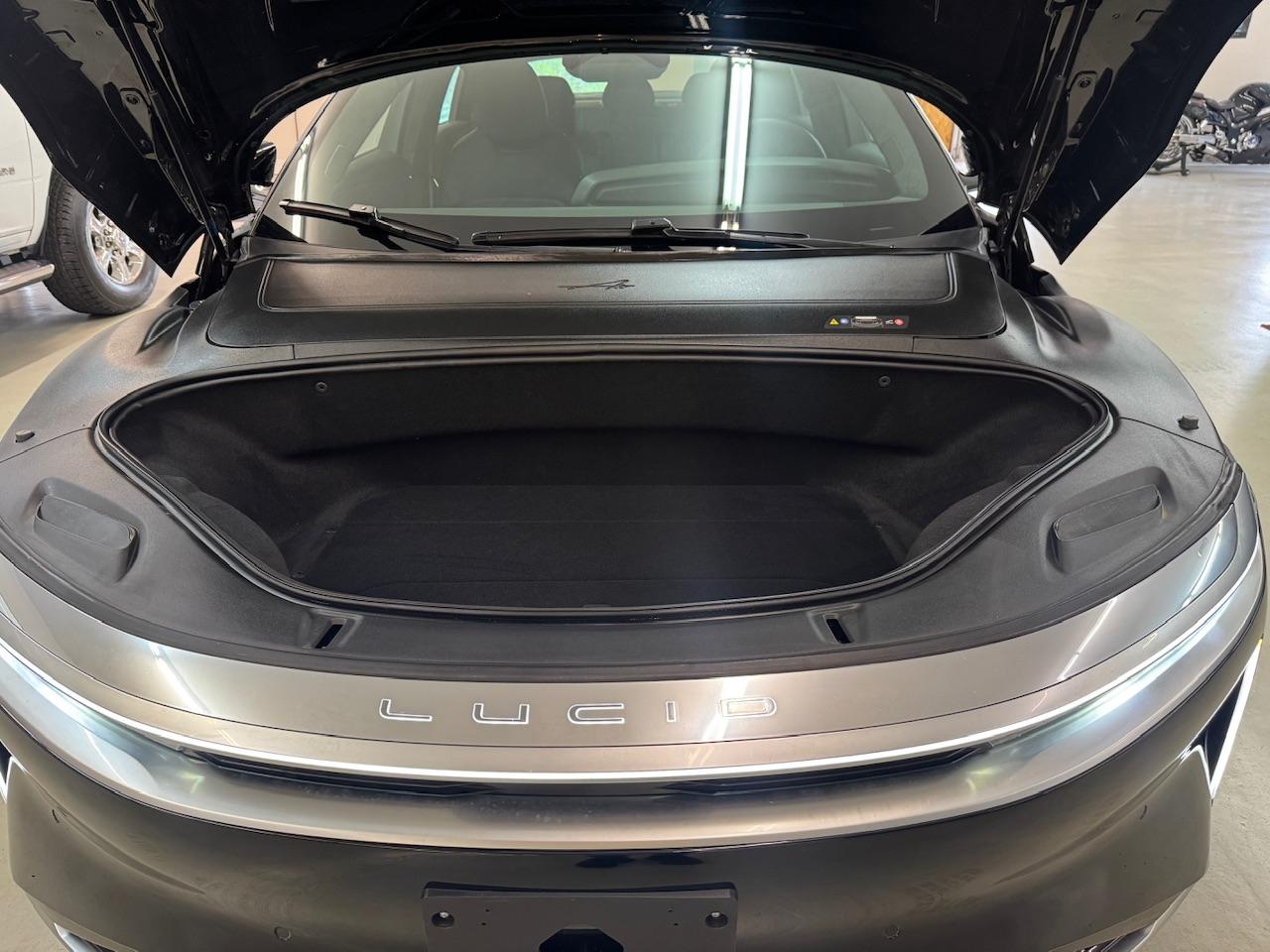 Lucid Air Pure 2023