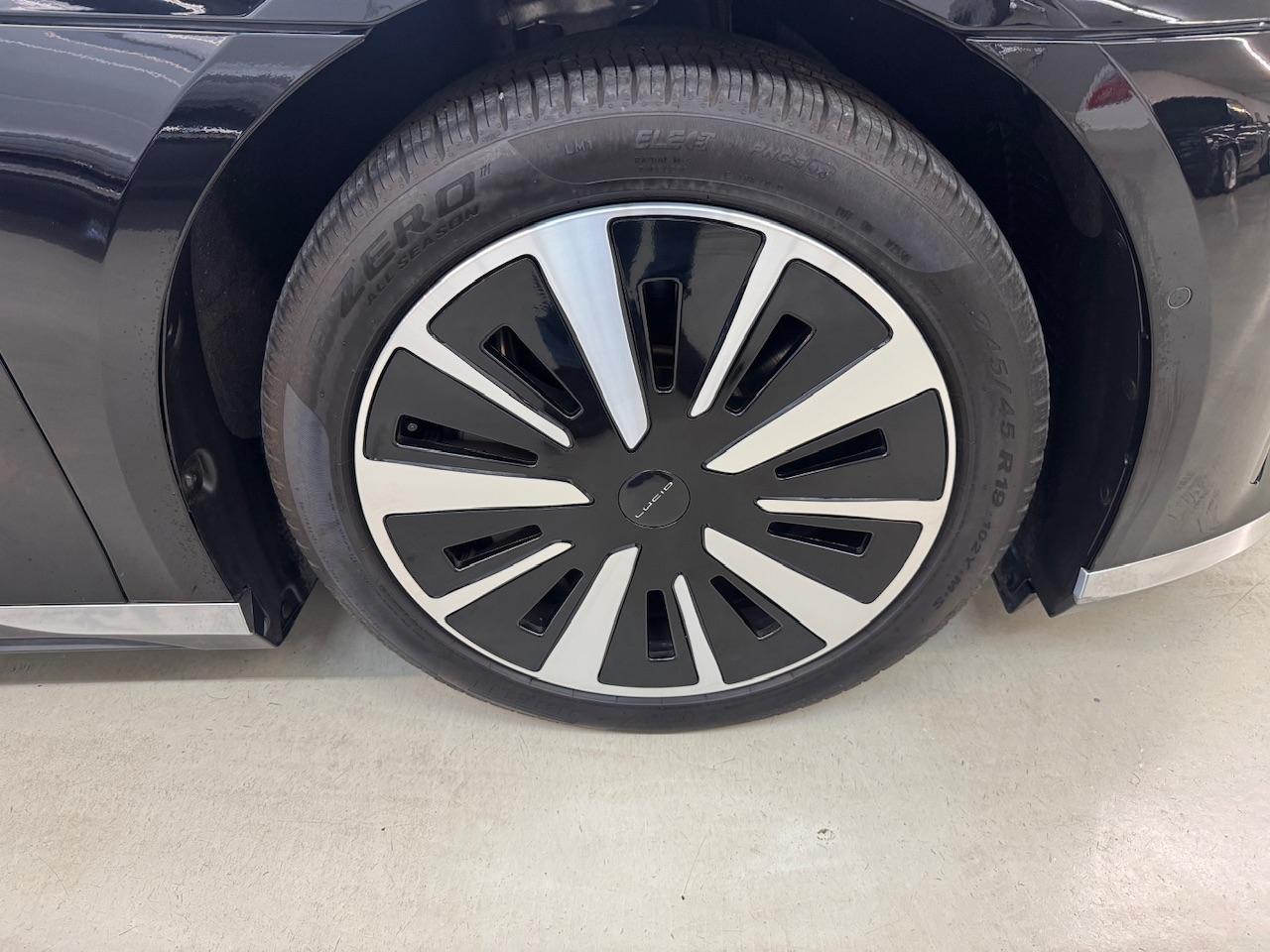 Lucid Air Pure 2023