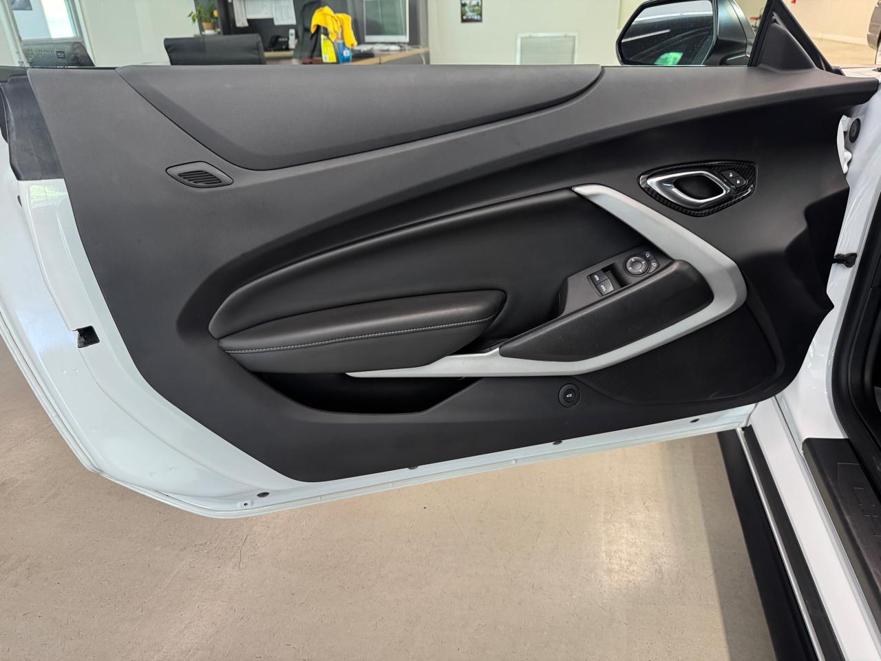 Chevrolet Camaro  2021