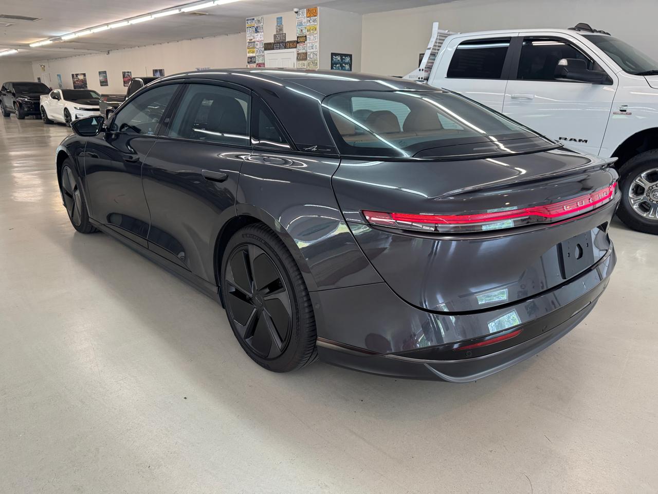 Lucid Air Touring AWD 2023
