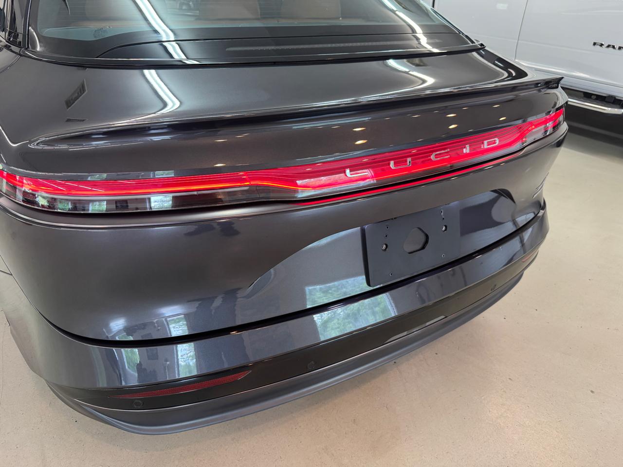 Lucid Air Touring AWD 2023