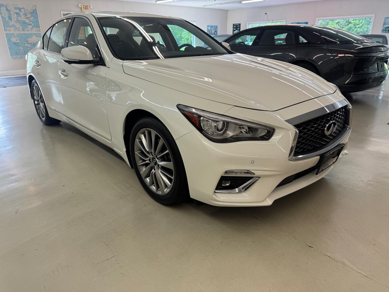 Infiniti Q50 3.0t LUXE AWD 2024