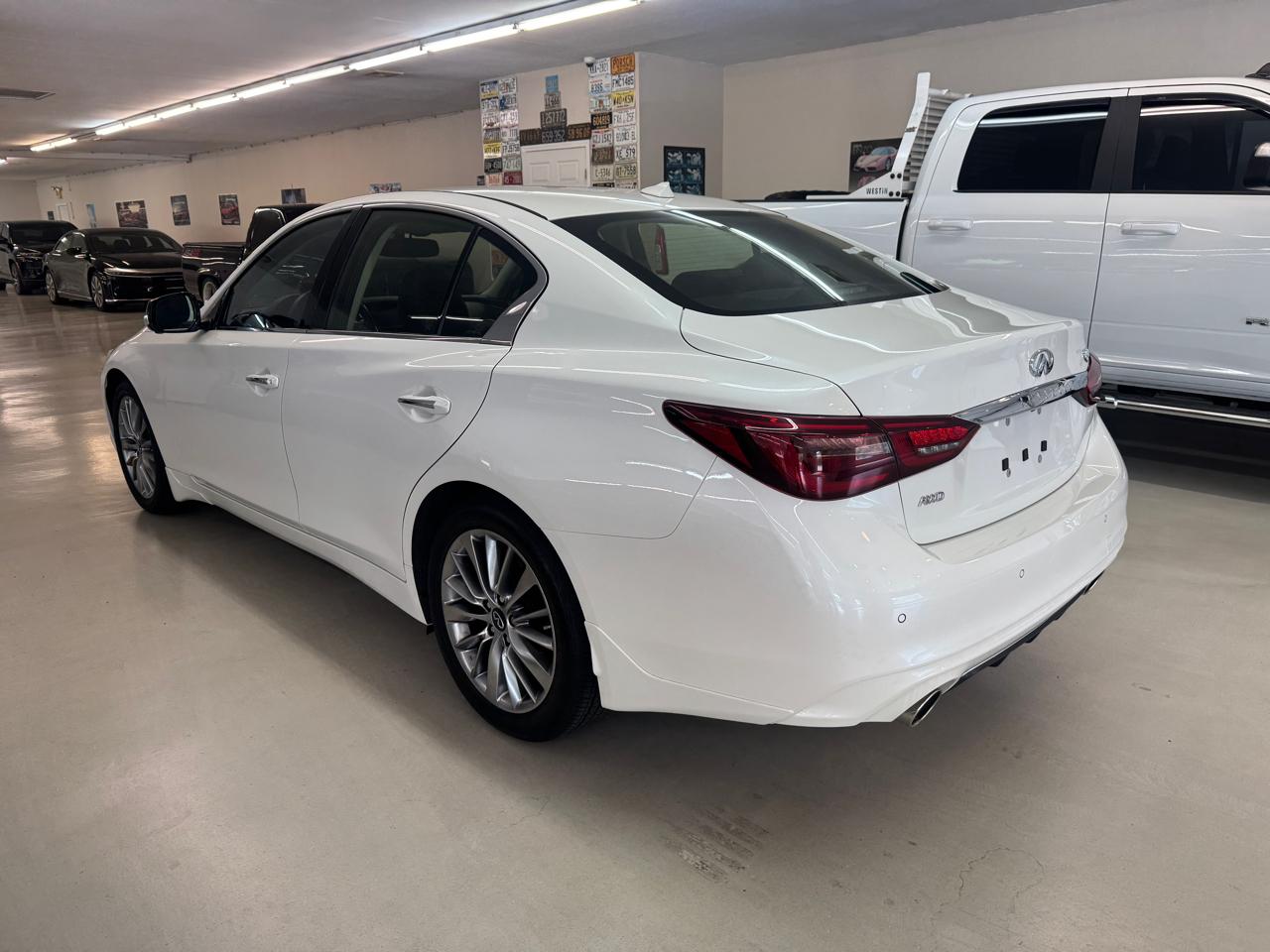 Infiniti Q50 3.0t LUXE AWD 2024