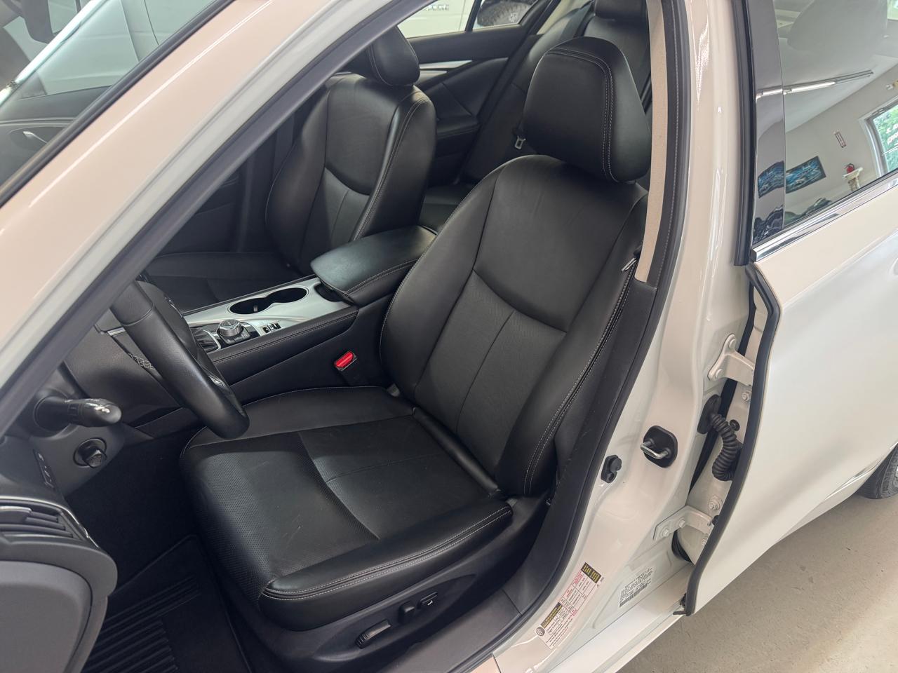 Infiniti Q50 3.0t LUXE AWD 2024