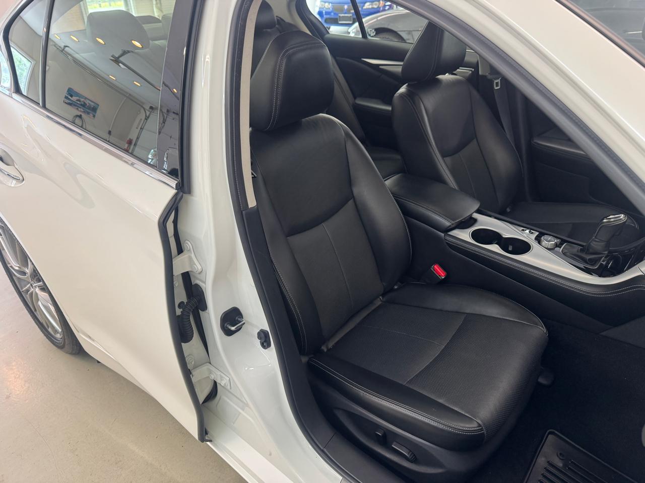Infiniti Q50 3.0t LUXE AWD 2024