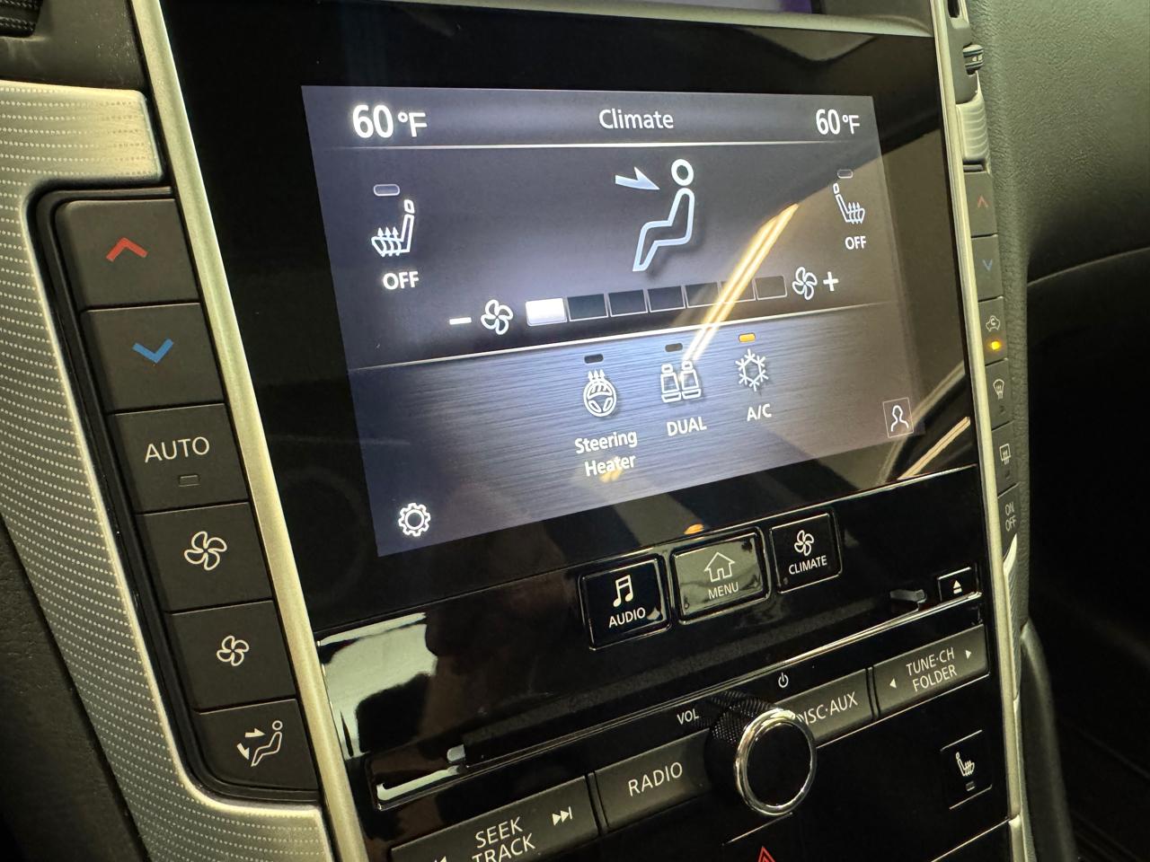 Infiniti Q50 3.0t LUXE AWD 2024