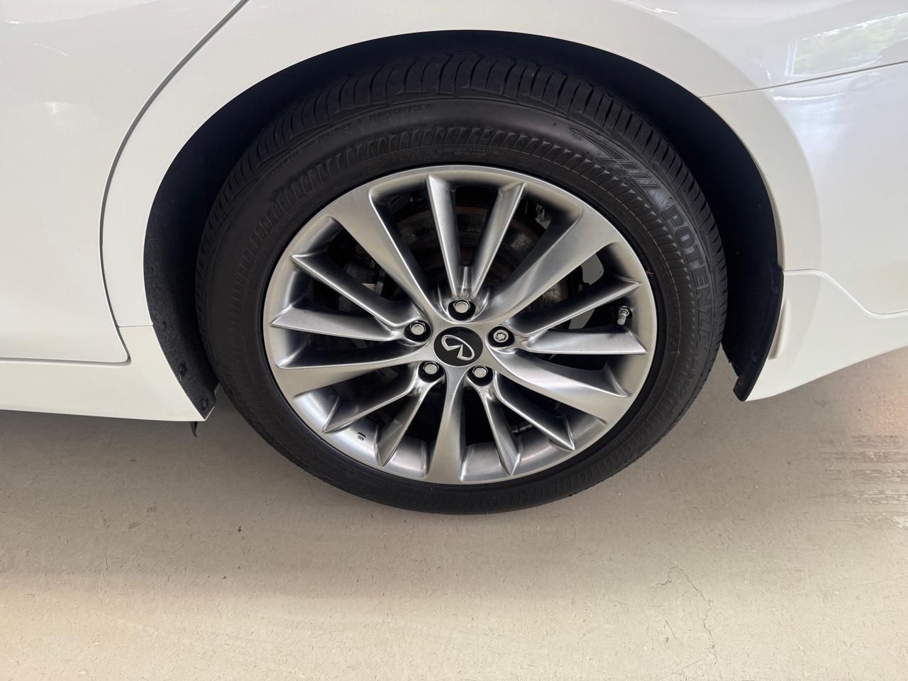 Infiniti Q50 3.0t LUXE AWD 2024