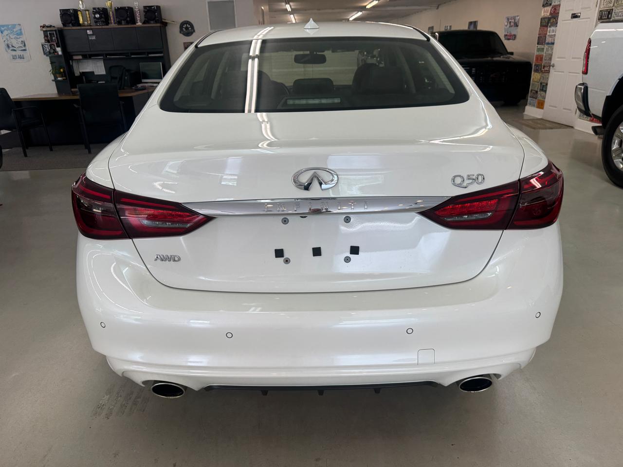 Infiniti Q50 3.0t LUXE AWD 2024