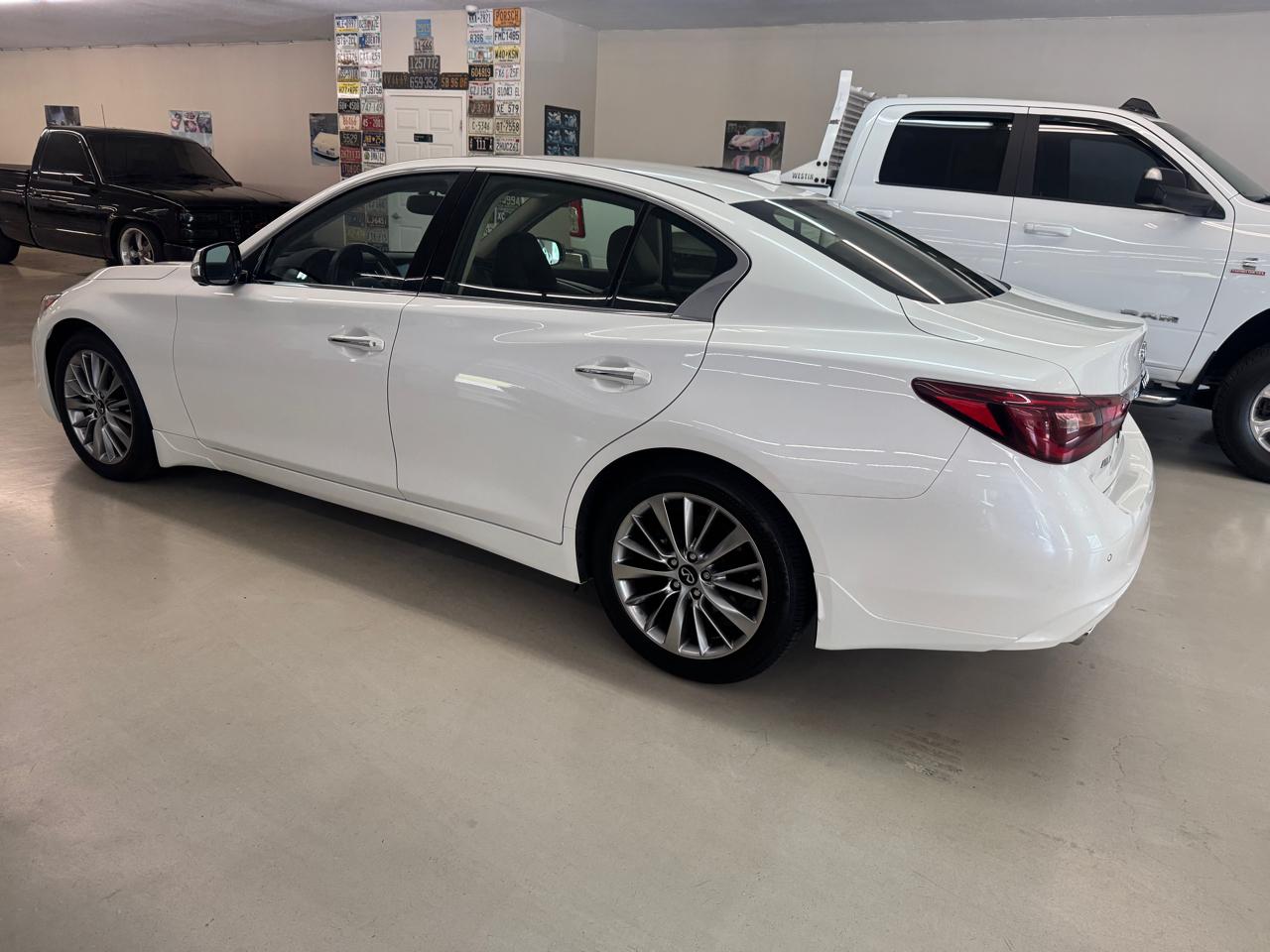 Infiniti Q50 3.0t LUXE AWD 2024