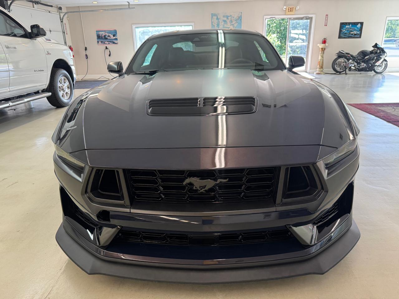 Ford Mustang Dark Horse 2024