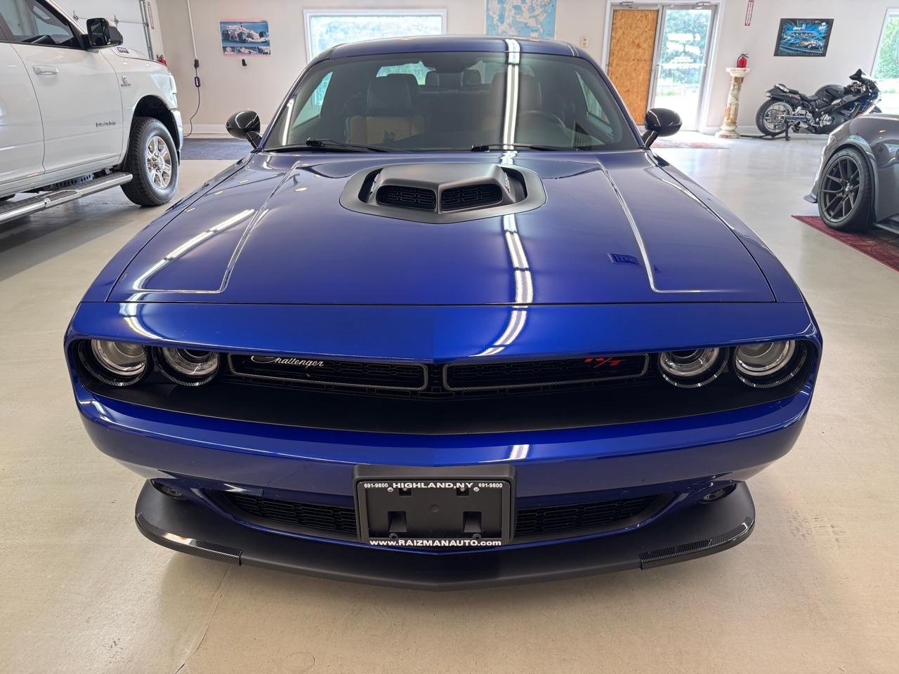 Dodge Challenger 2dr Cpe R/T Scat Pack Shaker 2021