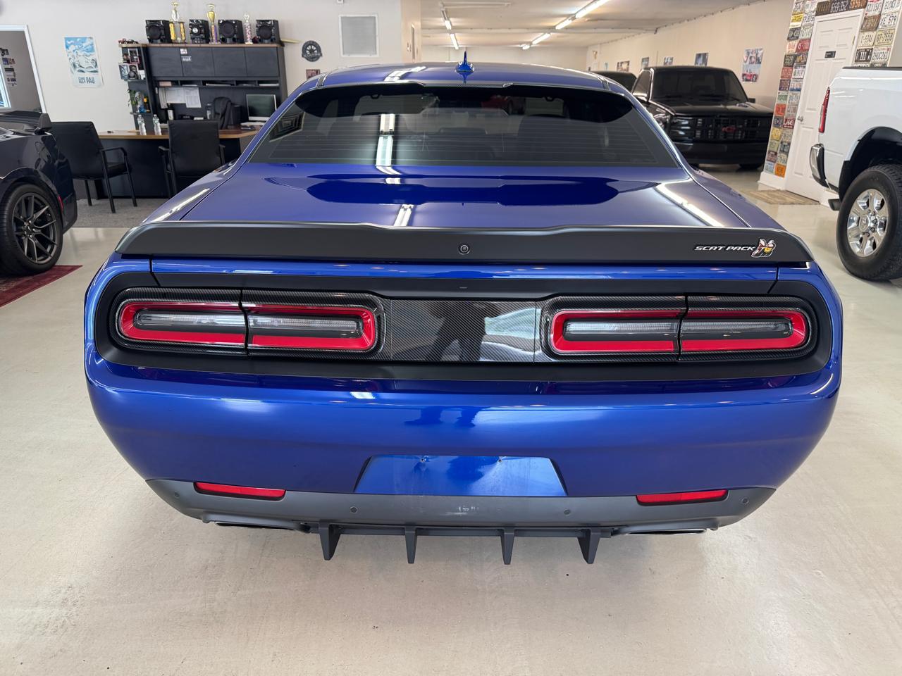 Dodge Challenger 2dr Cpe R/T Scat Pack Shaker 2021